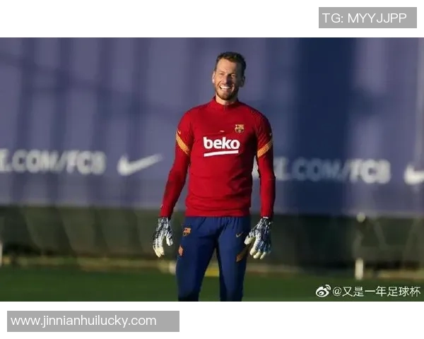 荷兰小将回应科曼评价称自己踢球风格接近佩德里并热爱观看巴萨比赛